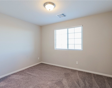 9219 S Chieftain Street - Photo Thumbnail 5