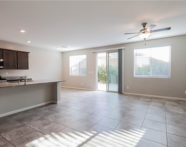 9219 S Chieftain Street - Photo Thumbnail 3