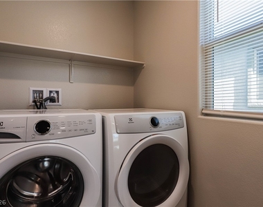 9219 S Chieftain Street - Photo Thumbnail 25