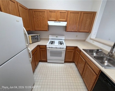 6405 Rusticated Stone Avenue - Photo Thumbnail 5