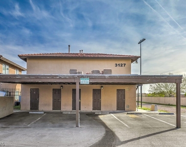 3127 N Walnut Road - Photo Thumbnail 2
