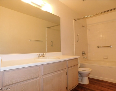 5221 Lindell Road - Photo Thumbnail 6