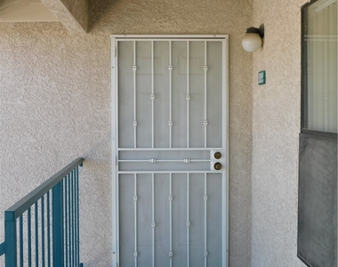 5221 Lindell Road - Photo Thumbnail 4