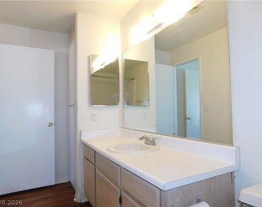 5221 Lindell Road - Photo Thumbnail 18