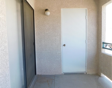 5221 Lindell Road - Photo Thumbnail 27