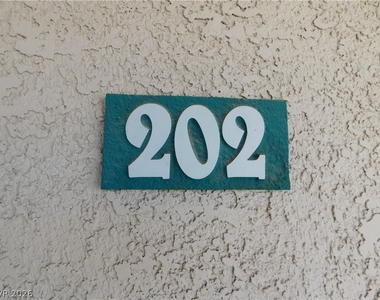 5221 Lindell Road - Photo Thumbnail 3