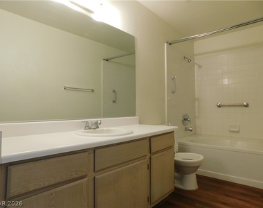 5221 Lindell Road - Photo Thumbnail 17