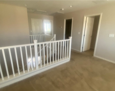 8065 Ancient Oaks Avenue - Photo Thumbnail 5