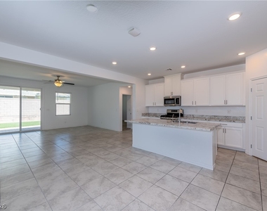 4372 Countryside Glen Court - Photo Thumbnail 9