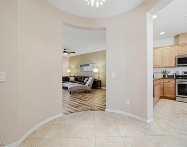 8709 Echo Grande Drive - Photo Thumbnail 3