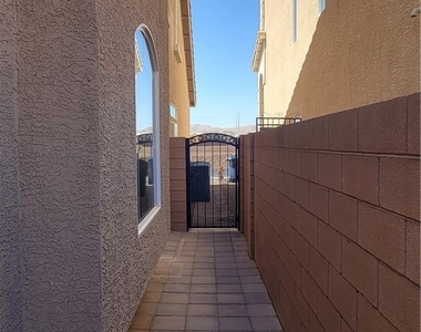 5862 W Haleh Avenue - Photo Thumbnail 27