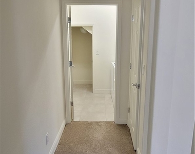 5862 W Haleh Avenue - Photo Thumbnail 8