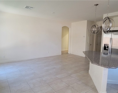 5862 W Haleh Avenue - Photo Thumbnail 7