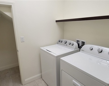 5862 W Haleh Avenue - Photo Thumbnail 9
