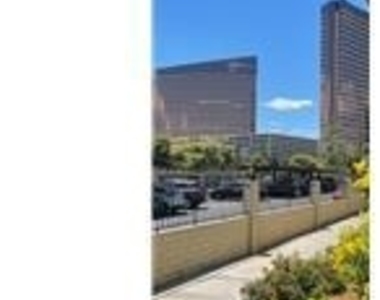 350 E. E Desert Inn Road - Photo Thumbnail 22