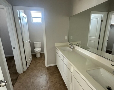 10474 Skye Night Avenue - Photo Thumbnail 10