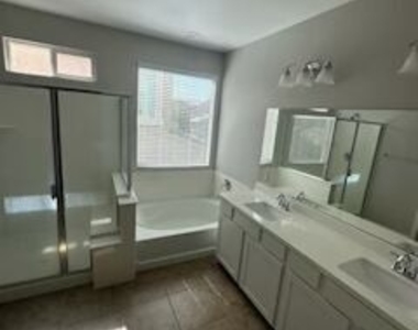 10474 Skye Night Avenue - Photo Thumbnail 8