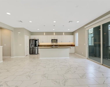 11302 Kraft Mountain Avenue - Photo Thumbnail 3