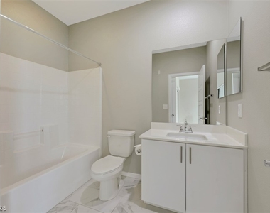 11302 Kraft Mountain Avenue - Photo Thumbnail 12