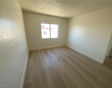 6994 Issac Avenue - Photo Thumbnail 13
