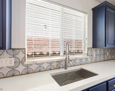 11057 Village Crest Lane - Photo Thumbnail 10