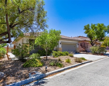 11057 Village Crest Lane - Photo Thumbnail 3
