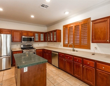 11073 Village Ridge Lane - Photo Thumbnail 13