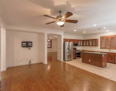 11073 Village Ridge Lane - Photo Thumbnail 8