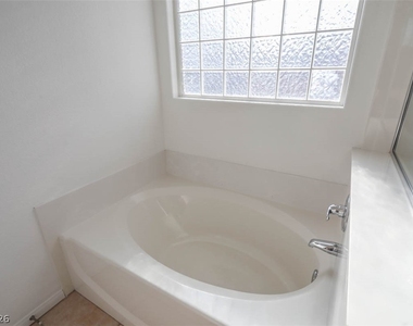 11073 Village Ridge Lane - Photo Thumbnail 27