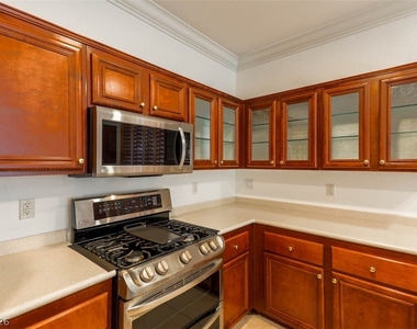 11073 Village Ridge Lane - Photo Thumbnail 14