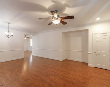 11073 Village Ridge Lane - Photo Thumbnail 5