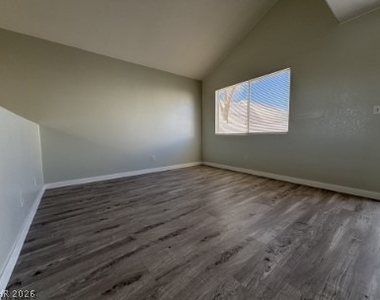 8420 Aspenbrook Avenue - Photo Thumbnail 3