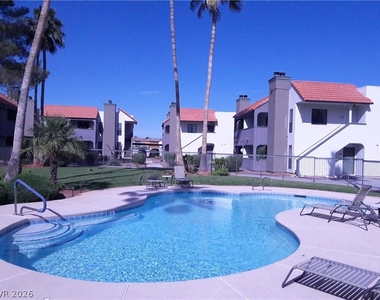 1412 S Bass Drive - Photo Thumbnail 5