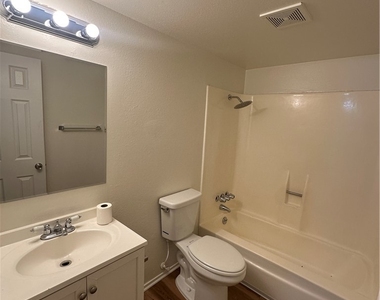 3355 Sylvia Street - Photo Thumbnail 10