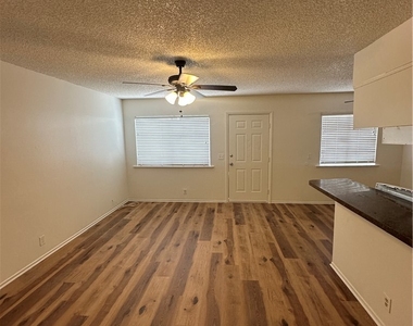 3355 Sylvia Street - Photo Thumbnail 11