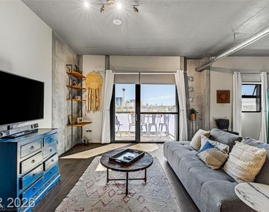 353 E Bonneville Avenue - Photo Thumbnail 10