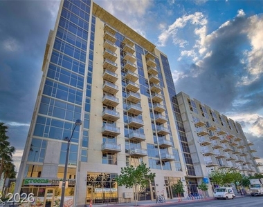 353 E Bonneville Avenue - Photo Thumbnail 3