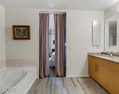 353 E Bonneville Avenue - Photo Thumbnail 16