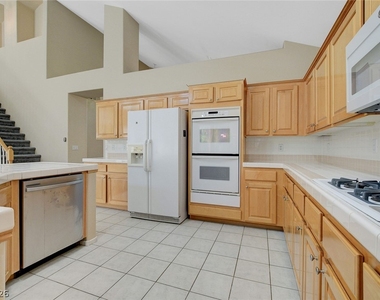 1209 Corona Valley Street - Photo Thumbnail 16