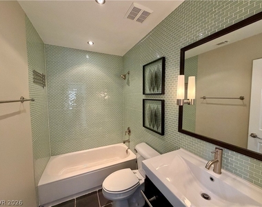276 Heatherstone Street - Photo Thumbnail 22