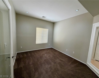 276 Heatherstone Street - Photo Thumbnail 21