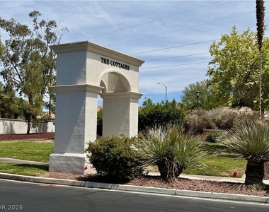 276 Heatherstone Street - Photo Thumbnail 39