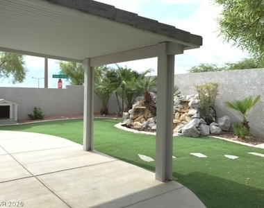 10625 Amblewood Avenue - Photo Thumbnail 15