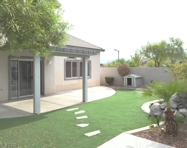 10625 Amblewood Avenue - Photo Thumbnail 16