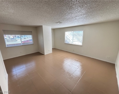 6940 Hopkins Drive - Photo Thumbnail 2