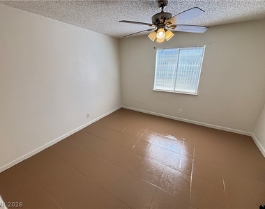6940 Hopkins Drive - Photo Thumbnail 12