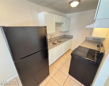 1420 Putnam Avenue - Photo Thumbnail 6