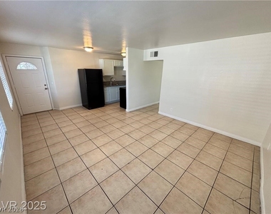 1420 Putnam Avenue - Photo Thumbnail 4