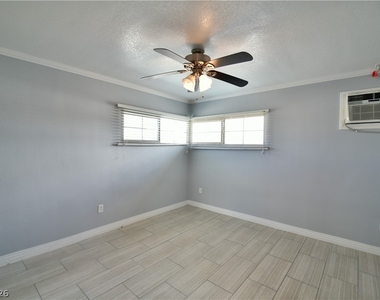 1003 E Clark Avenue - Photo Thumbnail 9
