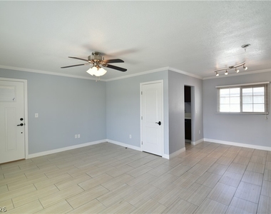 1003 E Clark Avenue - Photo Thumbnail 13